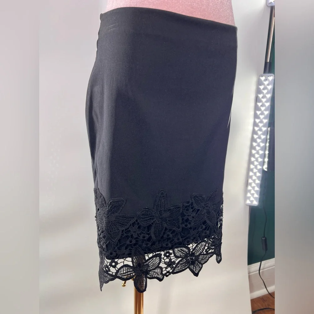 EUC BCX Lace Trimmed Pencil Skirt
